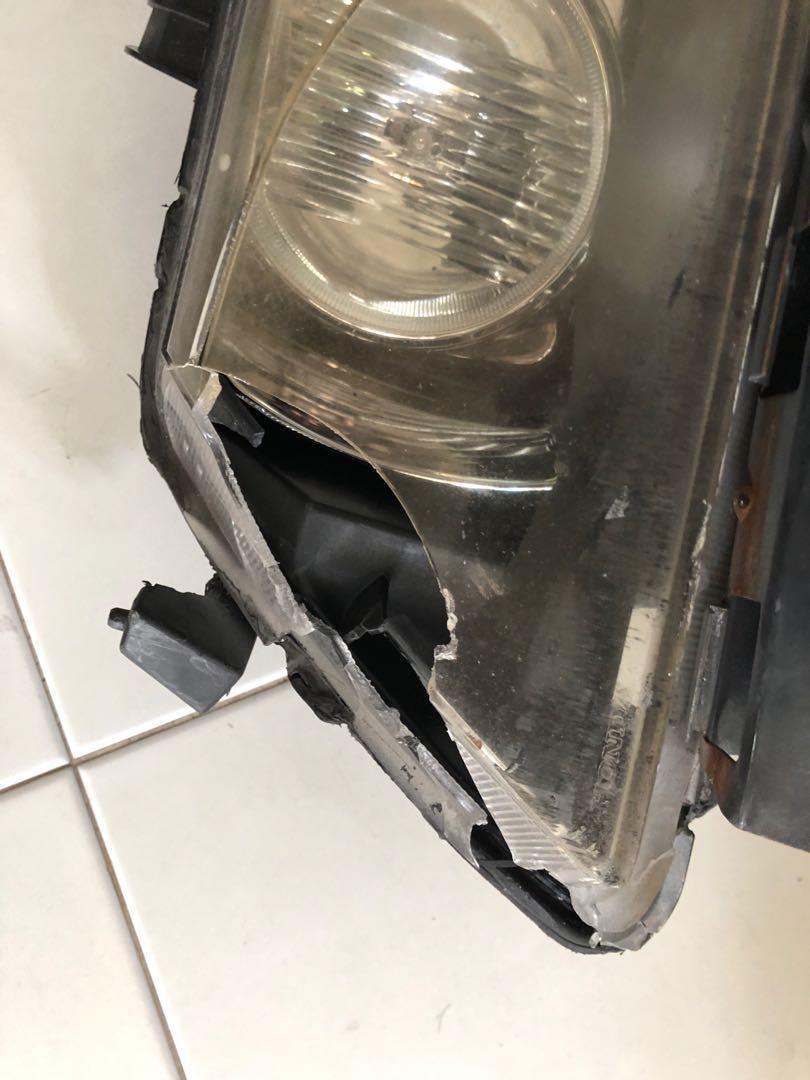 Honda accord euro r headlight ( l broken ), Car Accessories
