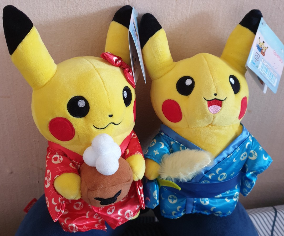 Pikachu couple plush deals