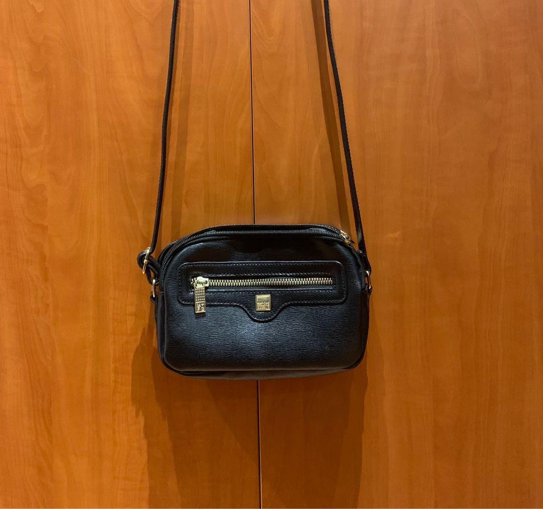 Girbaud on sale sling bag