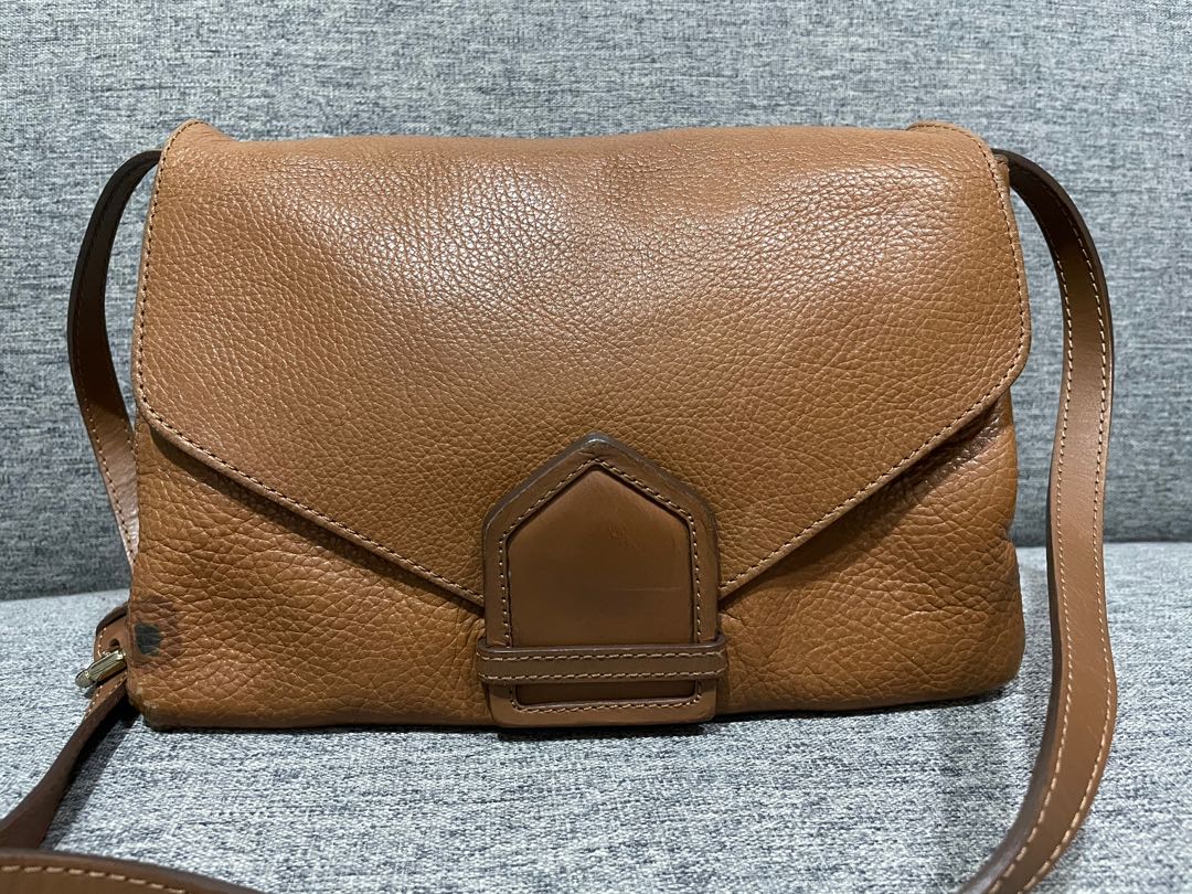Massimo dutti leather crossbody bag Women s Fashion Bags