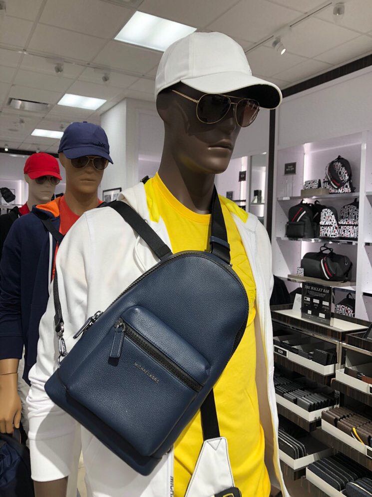 Michael Kors Cooper Sling Pack Bag, Men's Fashion, Bags, Sling Bags on  Carousell