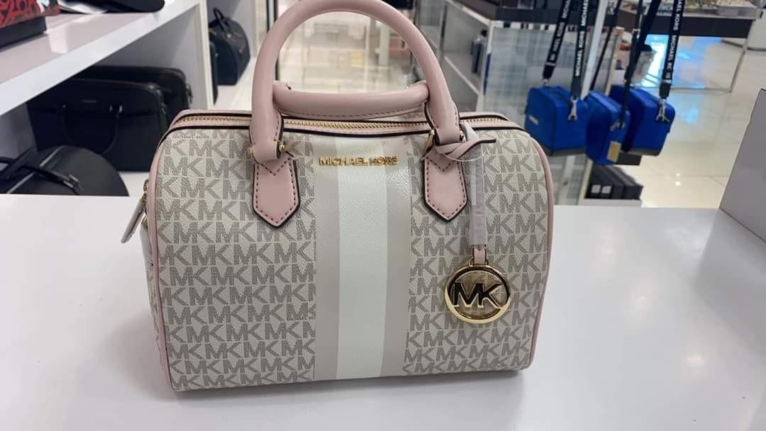 Michael kors small bedford duffle, Women's Fashion, Bags & Wallets, Purses  & Pouches on Carousell