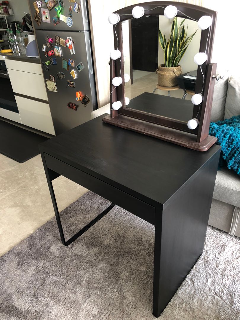 Ikea micke dressing deals table