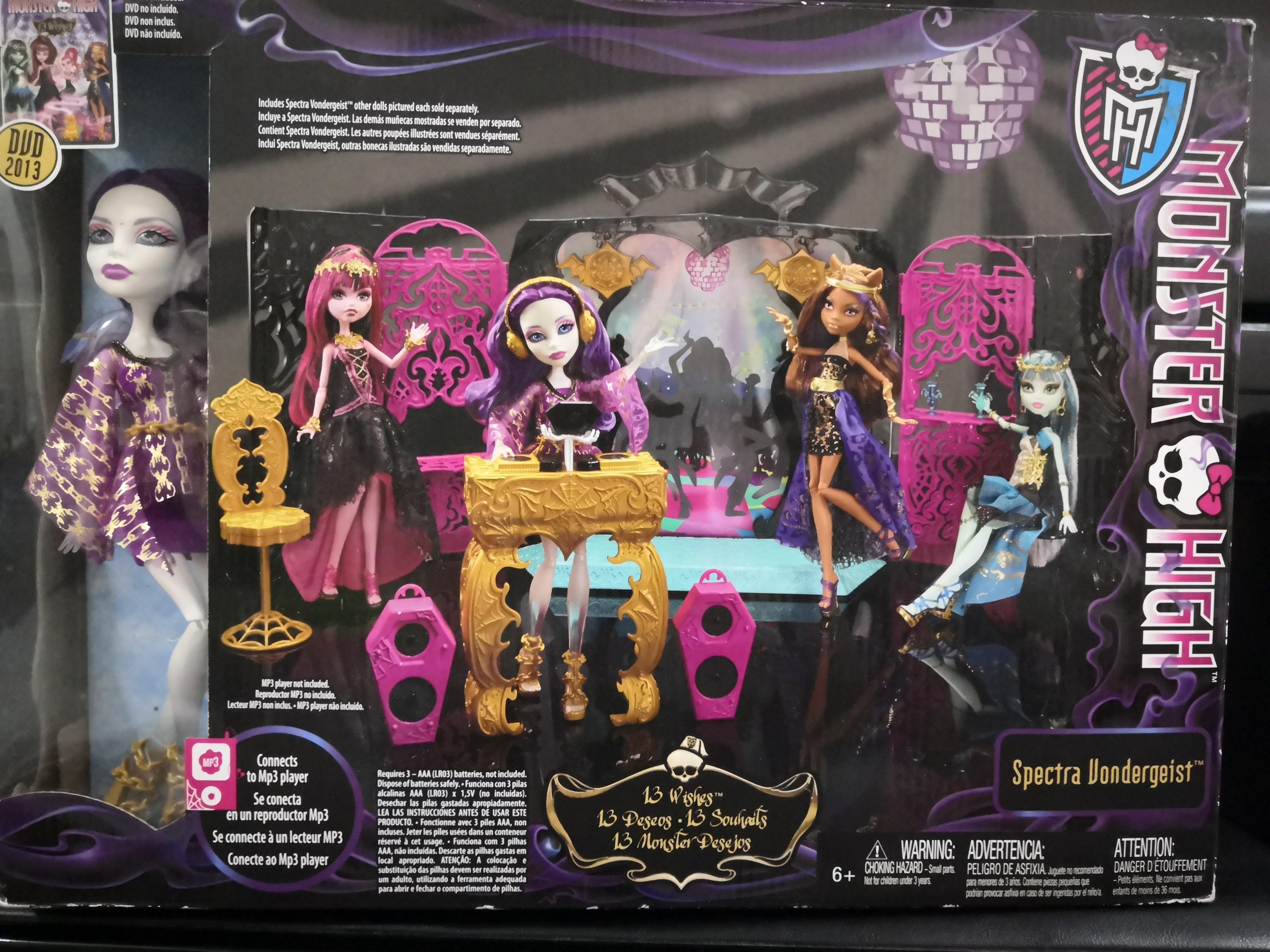 Monster High 13 Wishes Party Lounge Spectra Vondergeist Doll