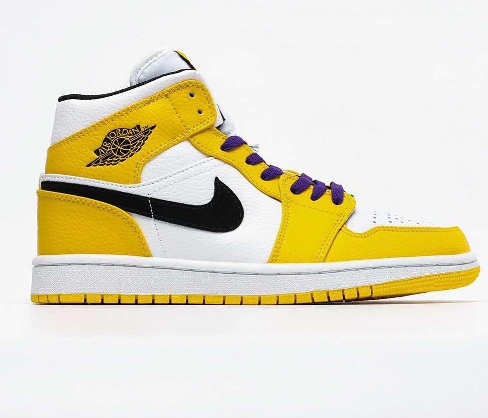 Nike air jordan 1 mid se lakers on sale