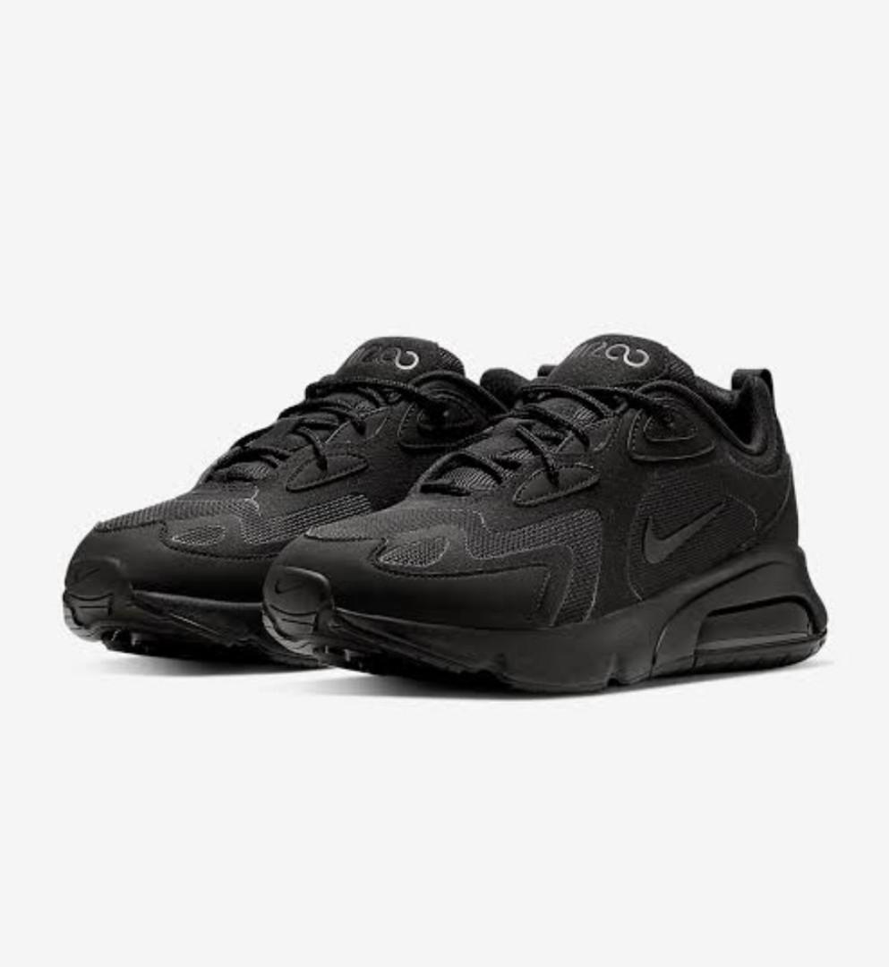 nike 200 triple black