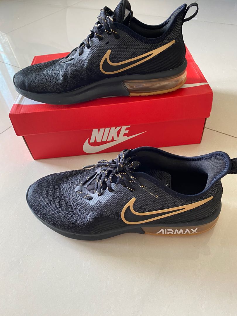 Nike air max shop sequent 4 black gold