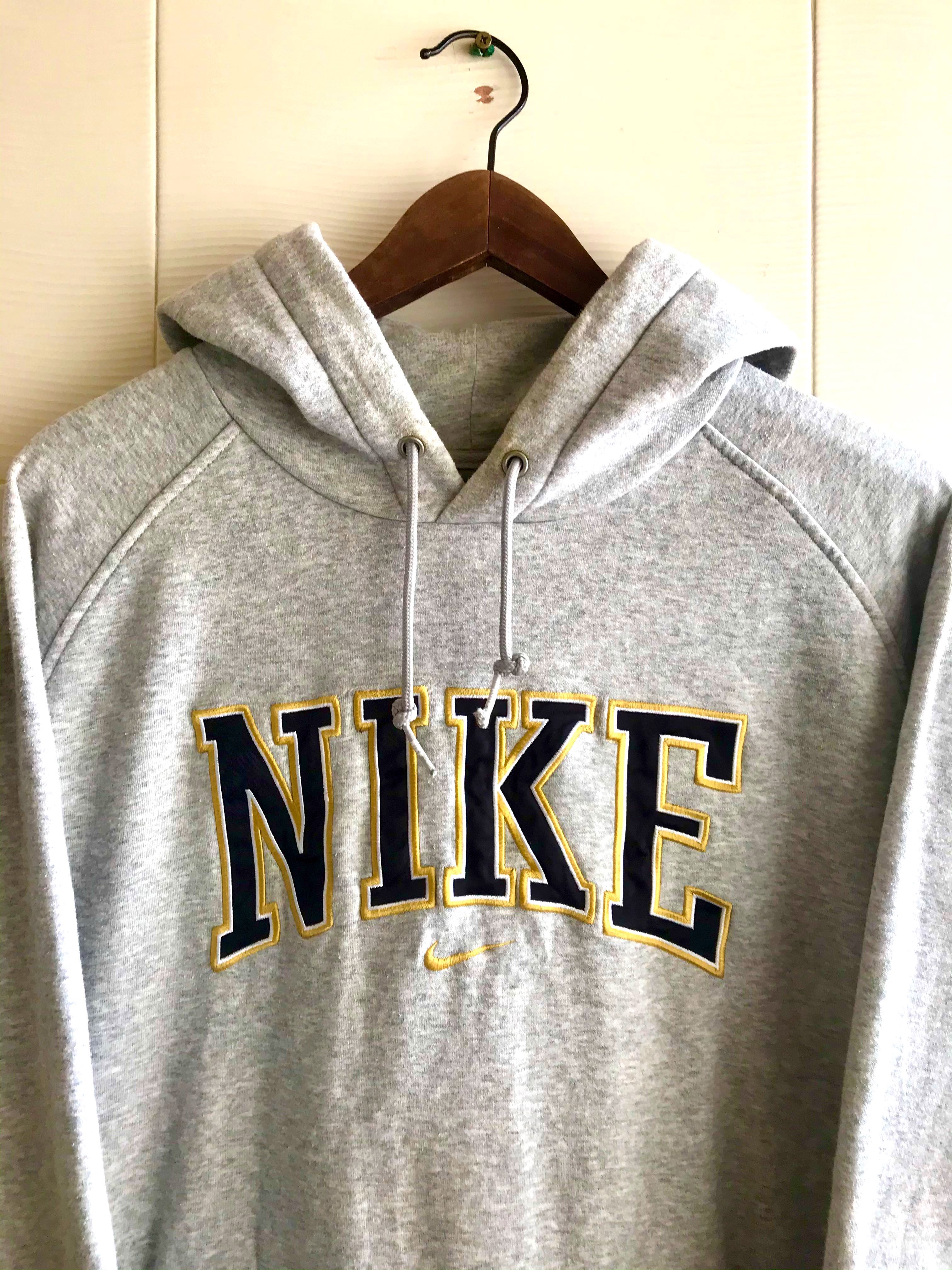 Nike spell out hoodie gold embroidery swoosh y2k vintage