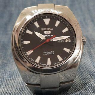 Seiko 5 "Superior" 7S36-01N0 23 Jewels Day And Date Automatic Watch