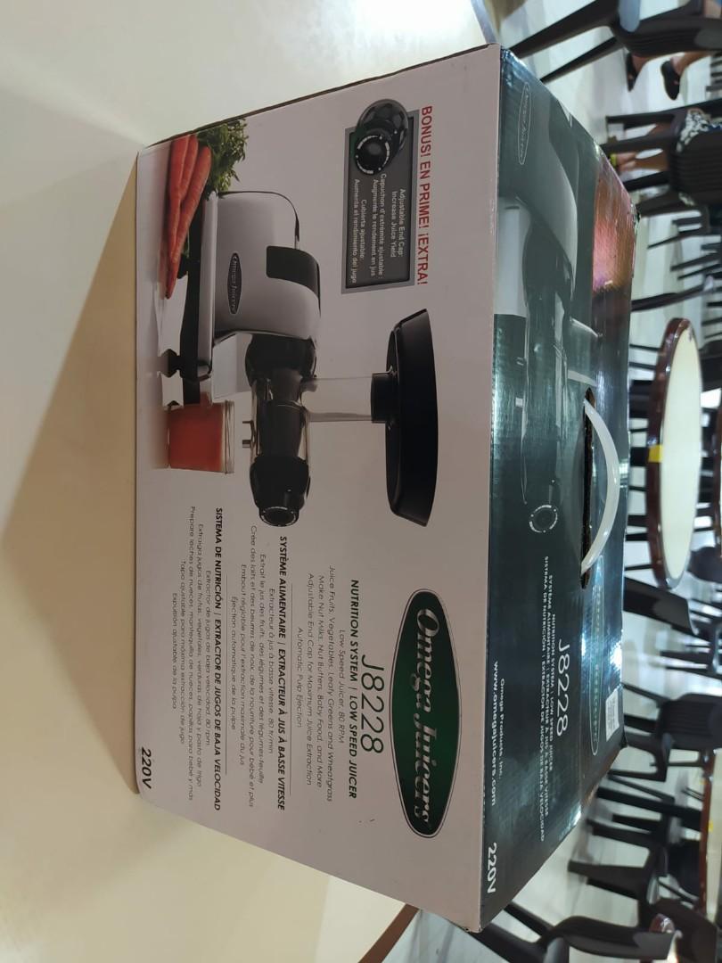 Slow juicer omega juicer j8228, TV & Home Appliances, Kitchen