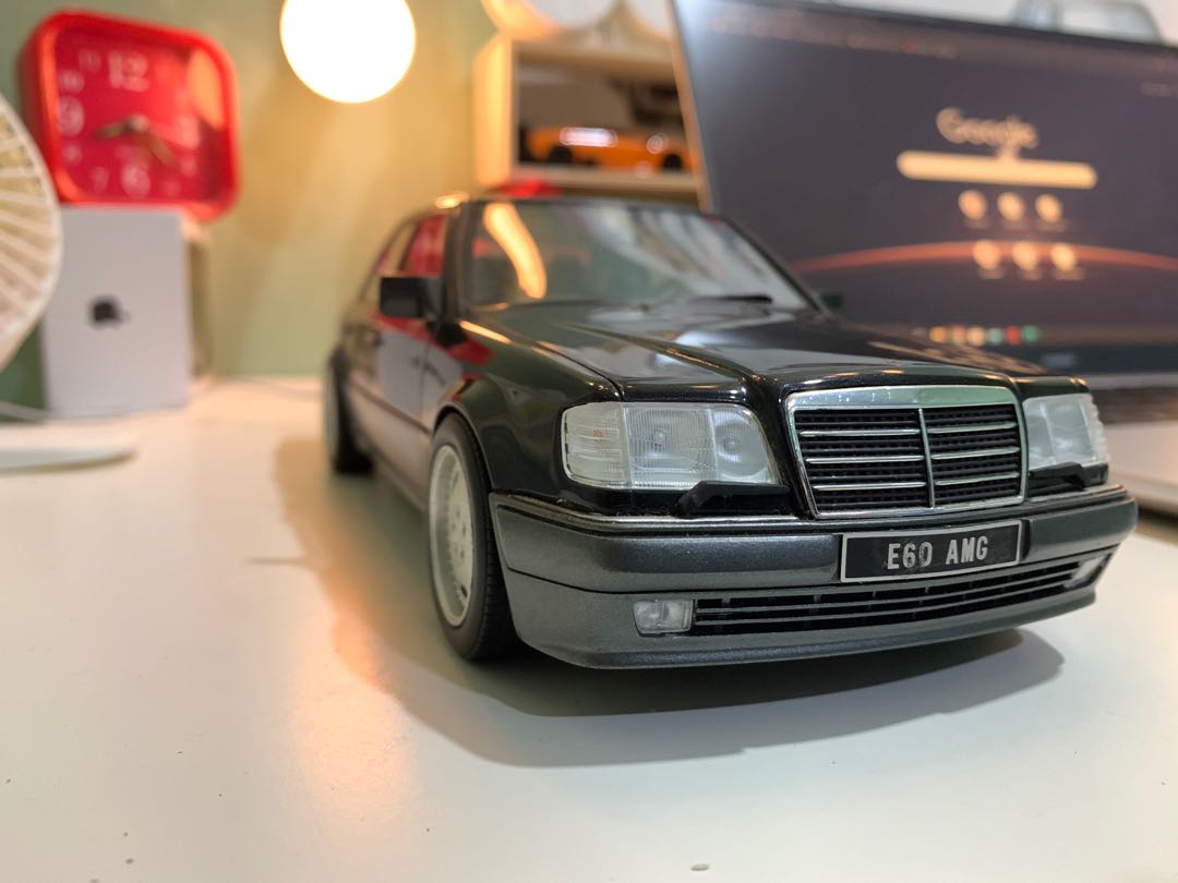 Mercedes w124 diecast hotsell
