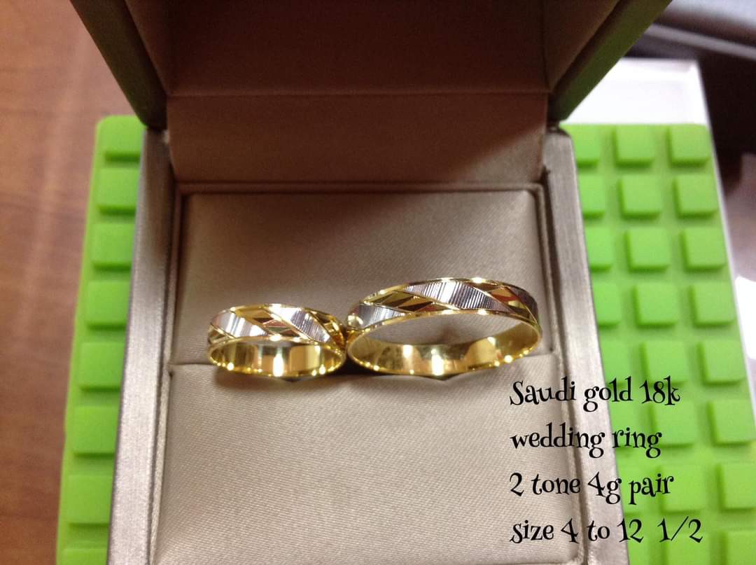 18K Saudi Gold Wedding Ring