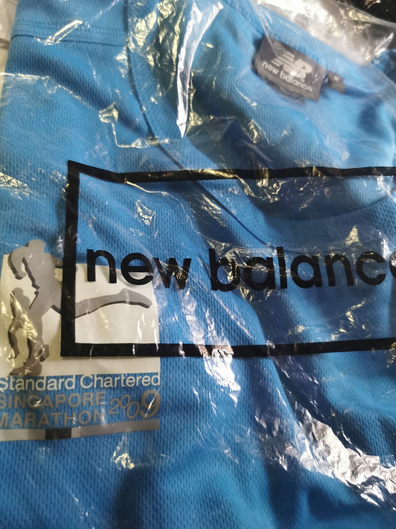 Stand Chart marathon running singlet, Men's Fashion, Activewear on