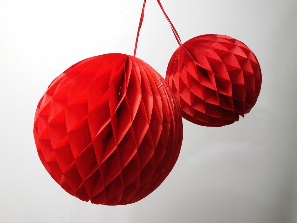 2 in 1 Honeycomb Lantern (Category: Laundry Baskets) located in Manila. Submitted by aaronmerchandise (Listing ID 1048902477, Image 1). Description: Available color : Red, Pink, Blue, Green, Violet, Yellow Size : 12 inch and 7 inch.