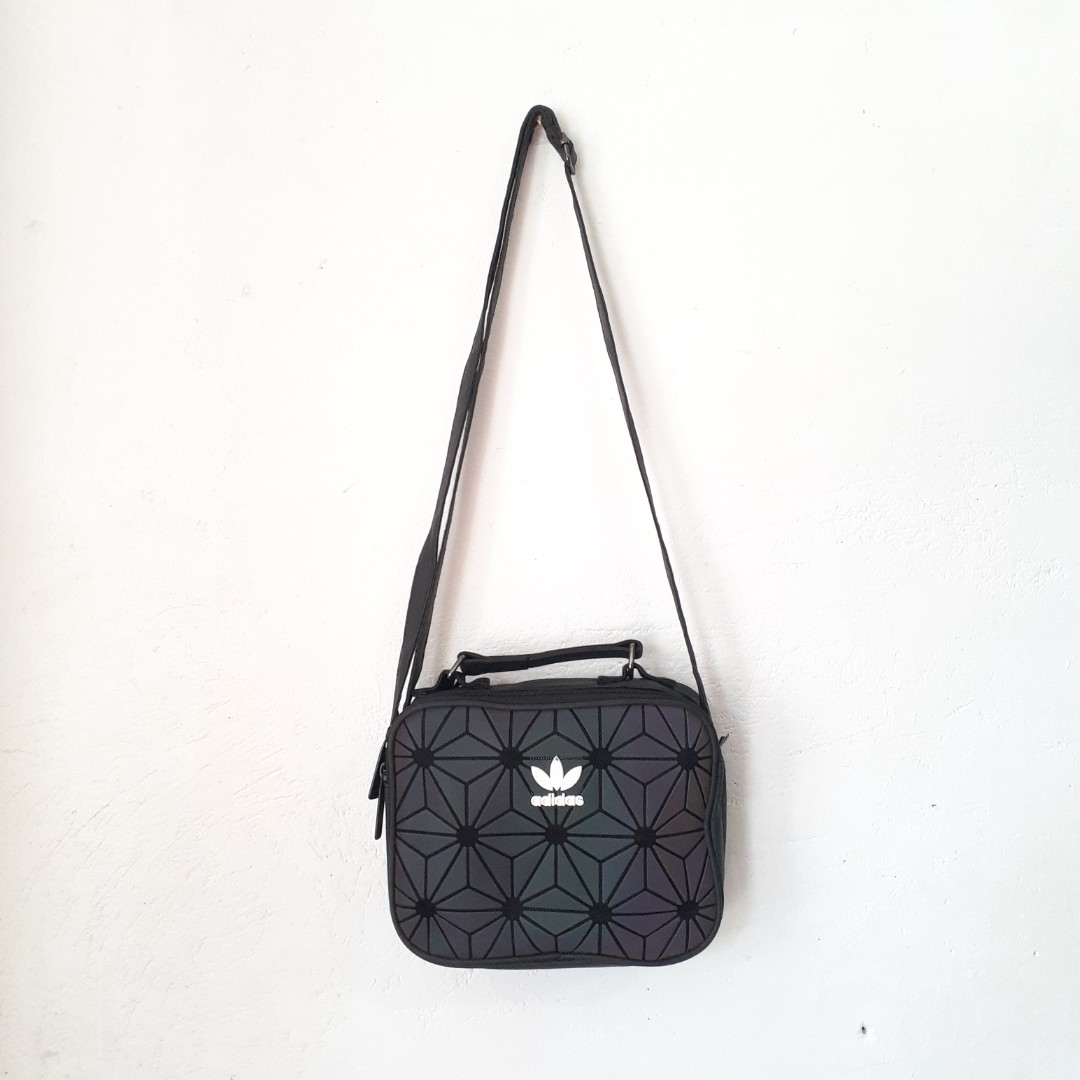 Adidas xeno sling bag hotsell