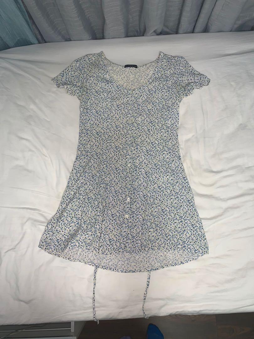 Lara dress brandy melville clearance