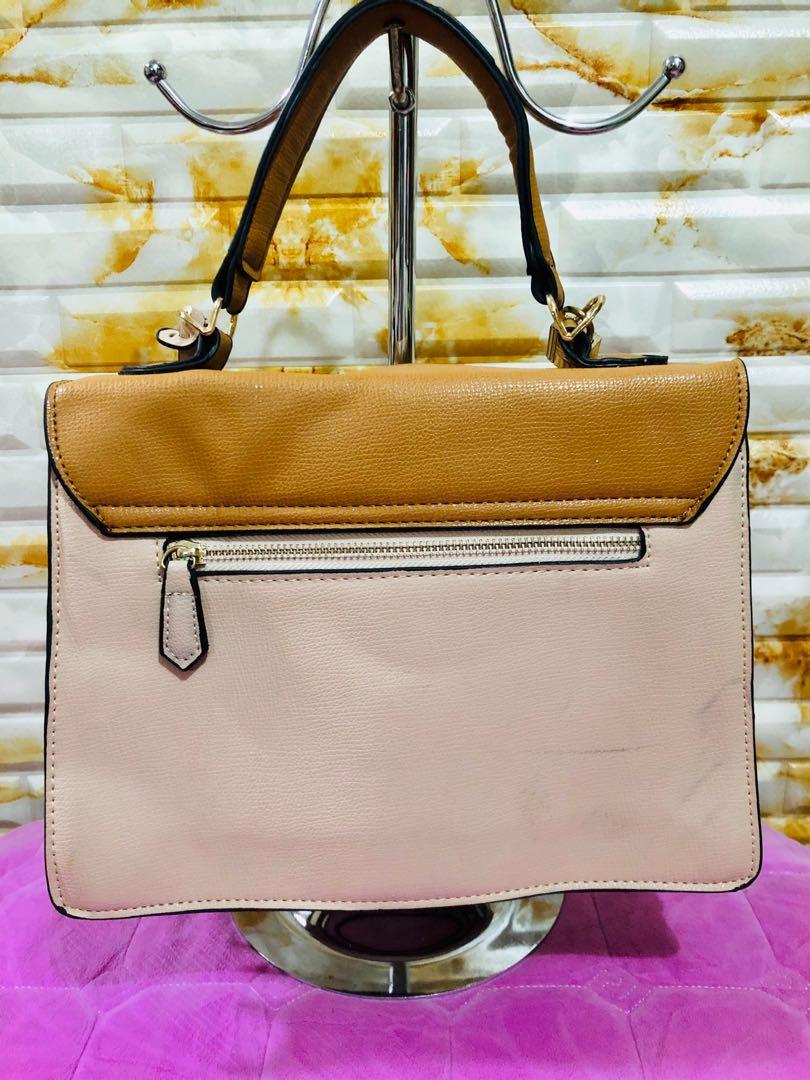 Bipasi - customized bag (Category: Purses & Pouches) located in Binan City. Submitted by angel03deguzman (Listing ID 1048881898, Image 3). Description: -This bag is a customized bag which I bought in Korea, so there's only one of this style/kind of bag in the world. -In very good condition. -with lock and key .
