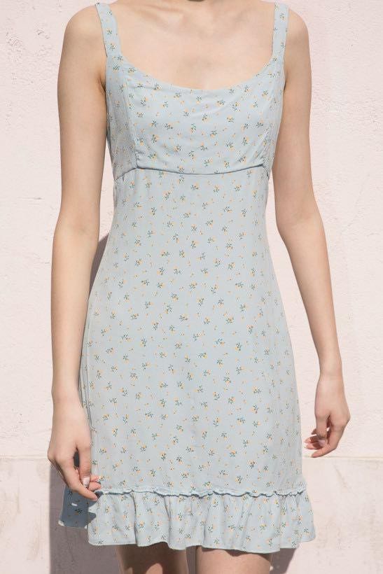 brandy melville colleen dress, Women's Fashion, Tops, Sleeveless on