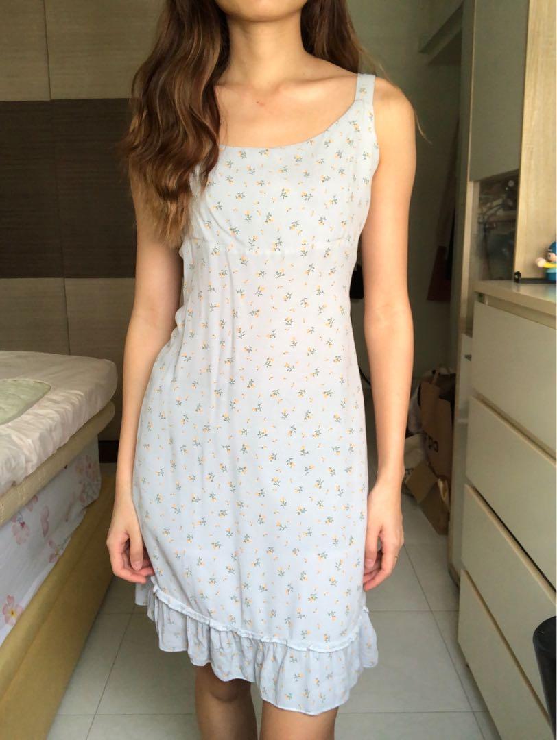 brandy melville colleen dress, Women's Fashion, Tops, Sleeveless on