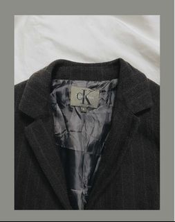 (Category: ) located in . Submitted by ezzatywardrobe (Listing ID 1048944249, Image 1). Description: .