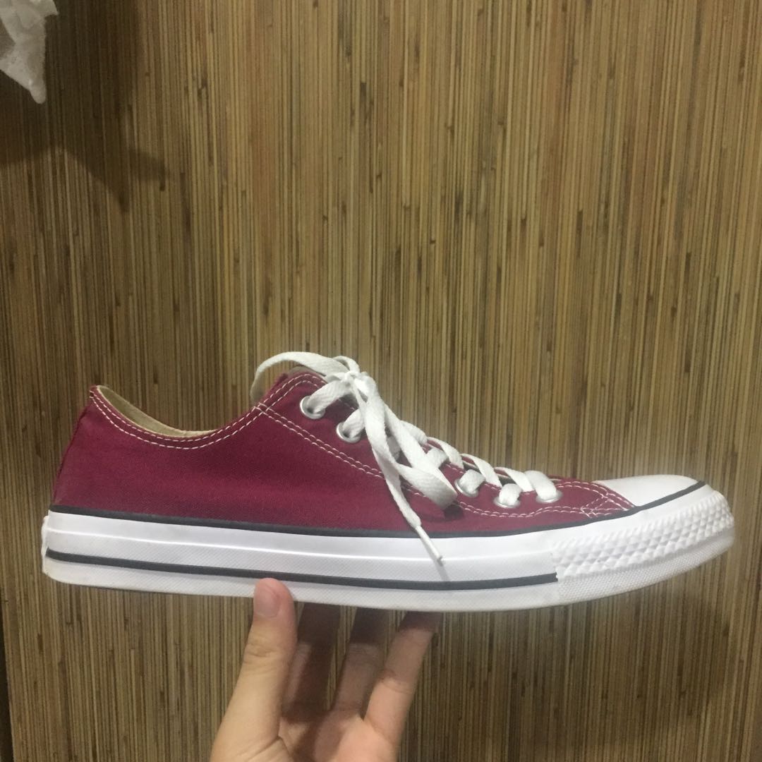 converse maroon low cut