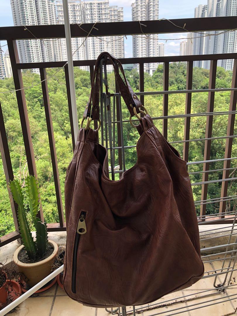 Fortune Duck Leather Handbag