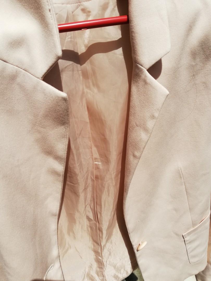 H and m cream blazer top