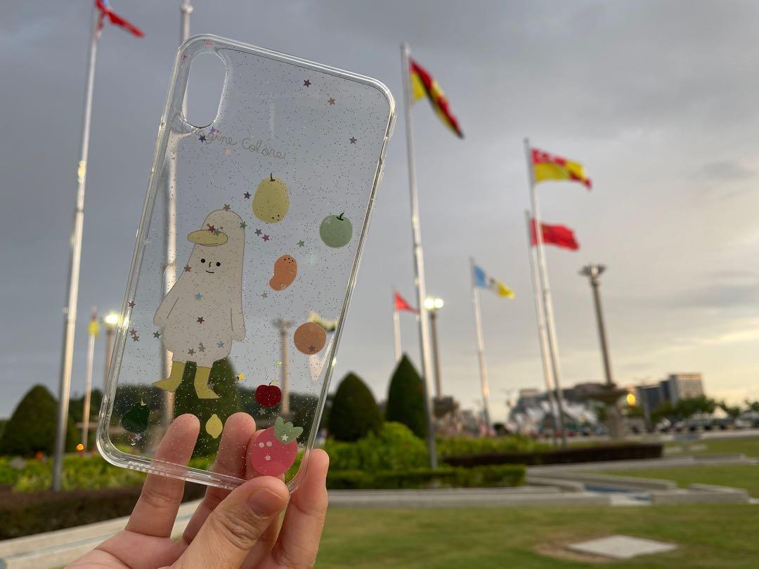 iPhone Case (Category: Cases & Covers) located in Cheras. Submitted by miekashi (Listing ID 1049044845, Image 3). Description: Casing iphone x - cantik - mudah dipasang -selesa apabila dipegang - sesuai untuk perempuan yang comel.