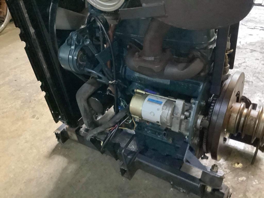 Kubota D1105 Diesel Engine with Radiator, Air Cleaner & Muffler (Japan ...
