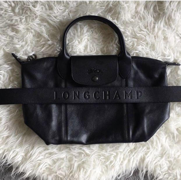 Longchamp Le Pliage mini cuir, Women's Fashion, Bags & Wallets, Purses &  Pouches on Carousell