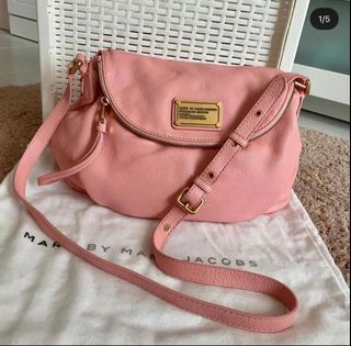 (Category: ) located in . Submitted by ain_amalia (Listing ID 1049008968, Image 1). Description: .