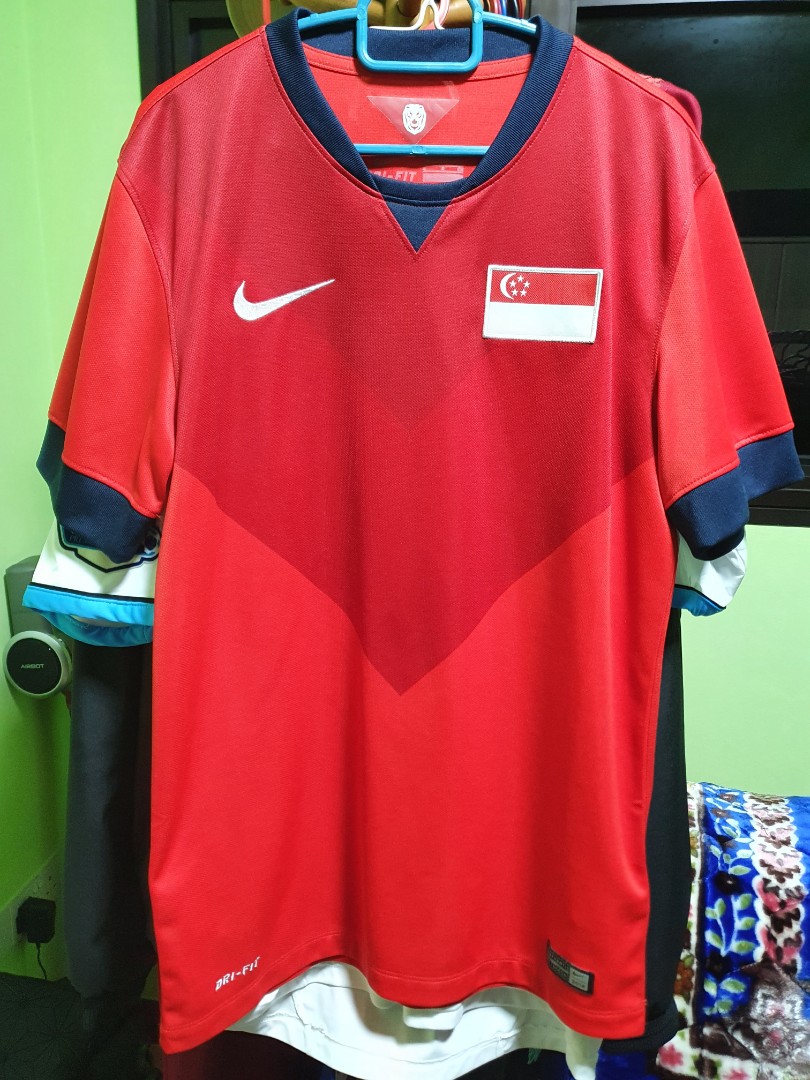 Singapore Home Jersey 2014, Men's Fashion, Activewear on Carousell