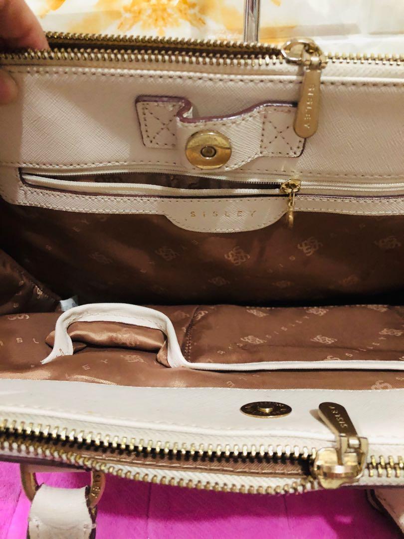 Sisley Handbag (original) (Category: Purses & Pouches) located in Binan City. Submitted by angel03deguzman (Listing ID 1048873713, Image 3). Description: -Orig. Sisley -Saffiano leather -In very good condition -Used rarely. .