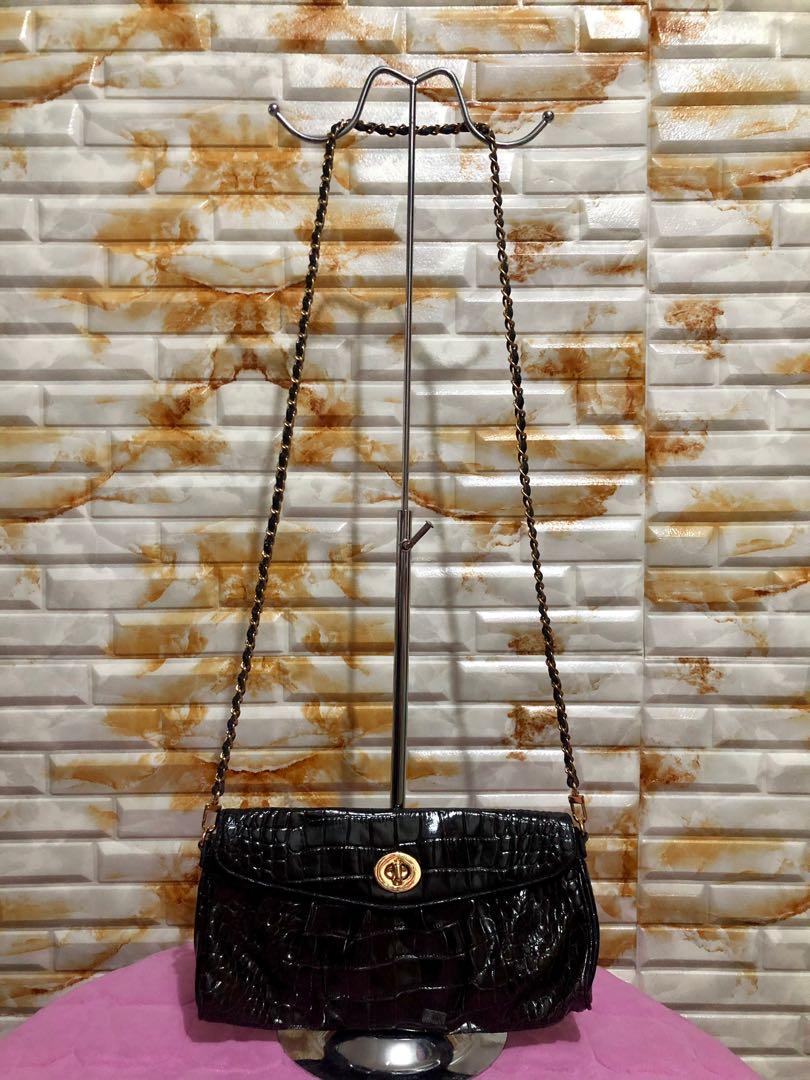 Sport Missoni Chainsling bag (Category: Luxury Bags & Wallets) located in Binan City. Submitted by angel03deguzman (Listing ID 1048954333, Image 1). Description: -Original sport missoni -bought in the US -looks new .