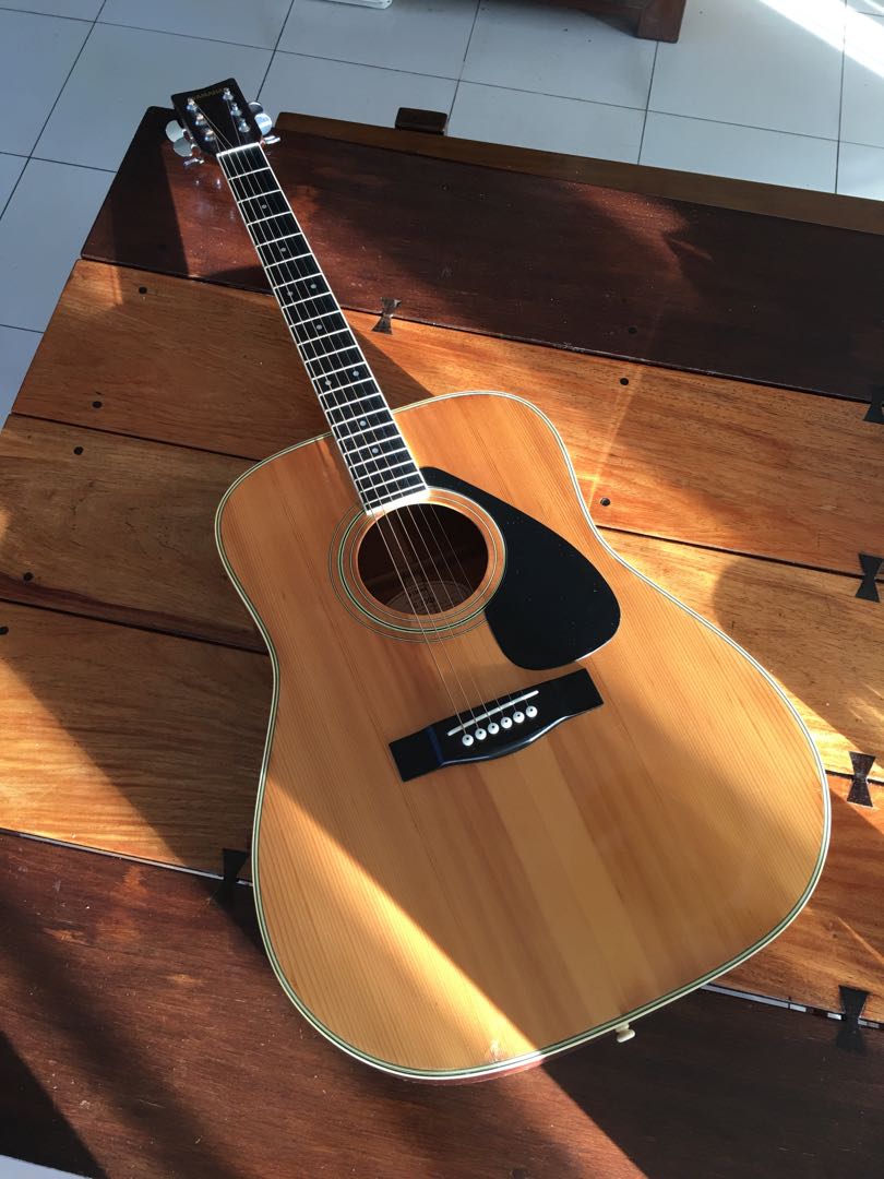 爆買い最新作YAMAHA FG-200D アコースティックギター 弦高低い！アコギ ヤマハ ギター