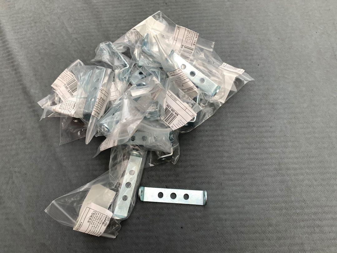 012 RACK BRACKET (Category: Bicycles) located in Johor Bahru. Submitted by havehad.my (Listing ID 1049172413, Image 1). Description: JUAL SEADANYA RACK BRACKET UNTUK BASIKAL YANG TAKDE BRAZED ON SLOT ITEM TAK BANYAK MATERIAL BESI.
