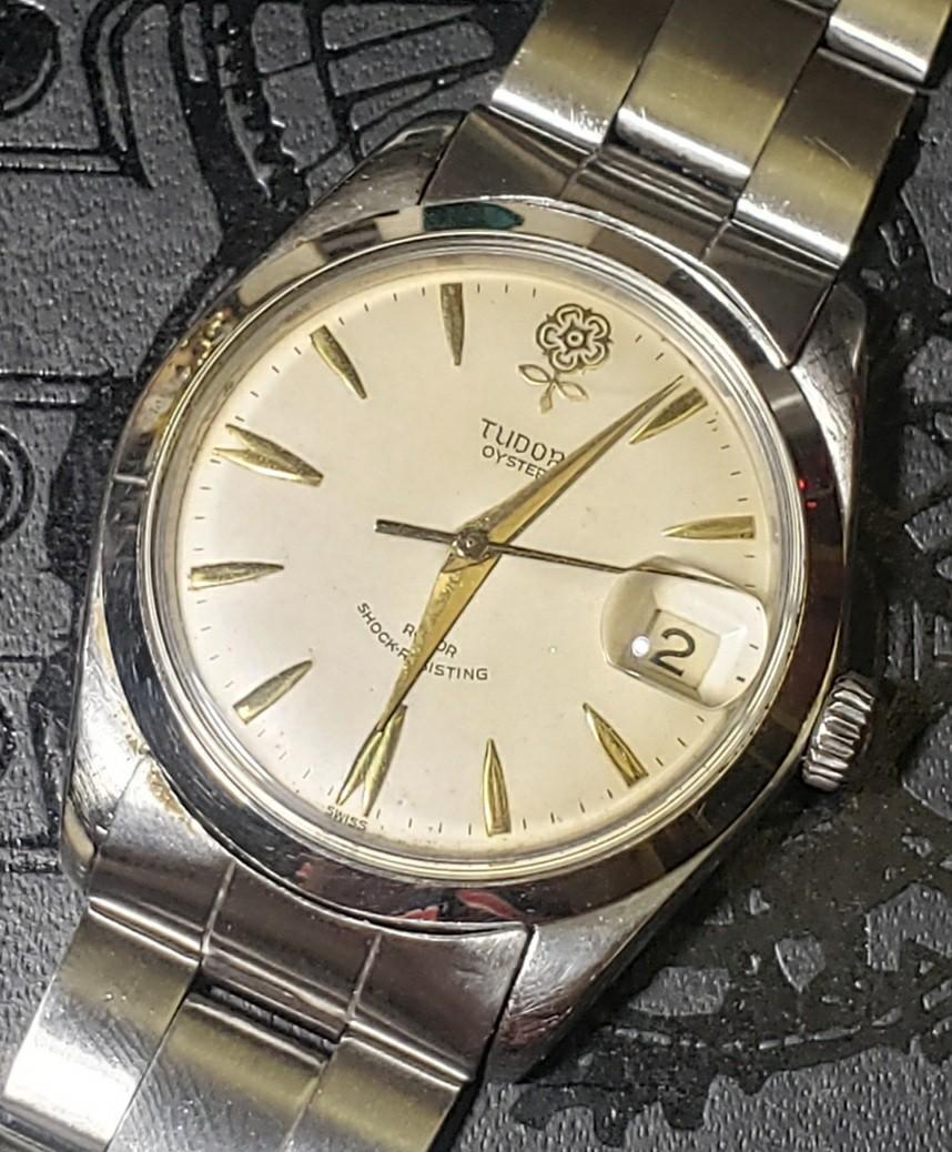 真品古董靚米色面金尖劍針金柳葉字 大花 Tudor 7966全鋼全自動日歷配rolex 75板帶 不議價 No Bargain 有興趣朋友懇請要仔細由頭到尾看看描述全文 按read More入去看 及参看多張高清實物相 謝謝 名牌 錶 Carousell