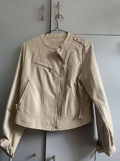 （分類：）位於 。 由 alyseman 提交（商品編號 1049109849，圖片 1）。簡介： 。