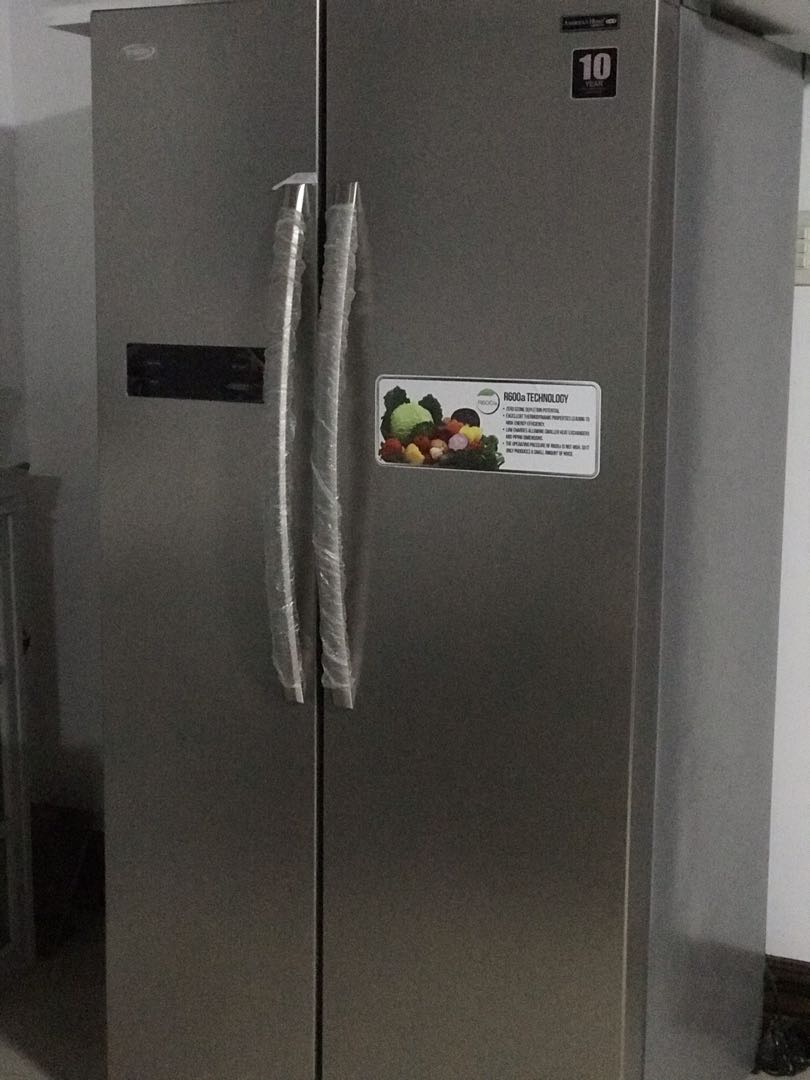 American Homes 2 Door Refrigerator Tv Home Appliances Kitchen Appliances Refrigerators And Freezers On Carousell
