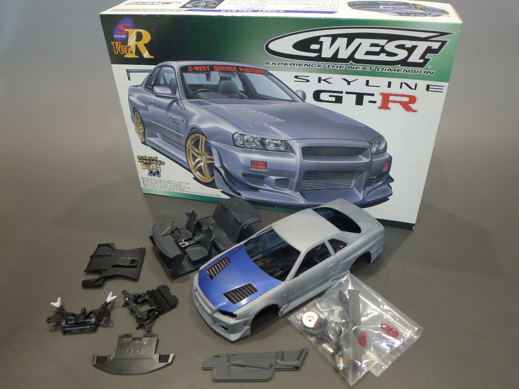 Aoshima 1:24 Scale Nissan skyline GTR R34 C West plastic model kit  Missing Side mirrors, Hobbies  Toys, Toys  Games on Carousell