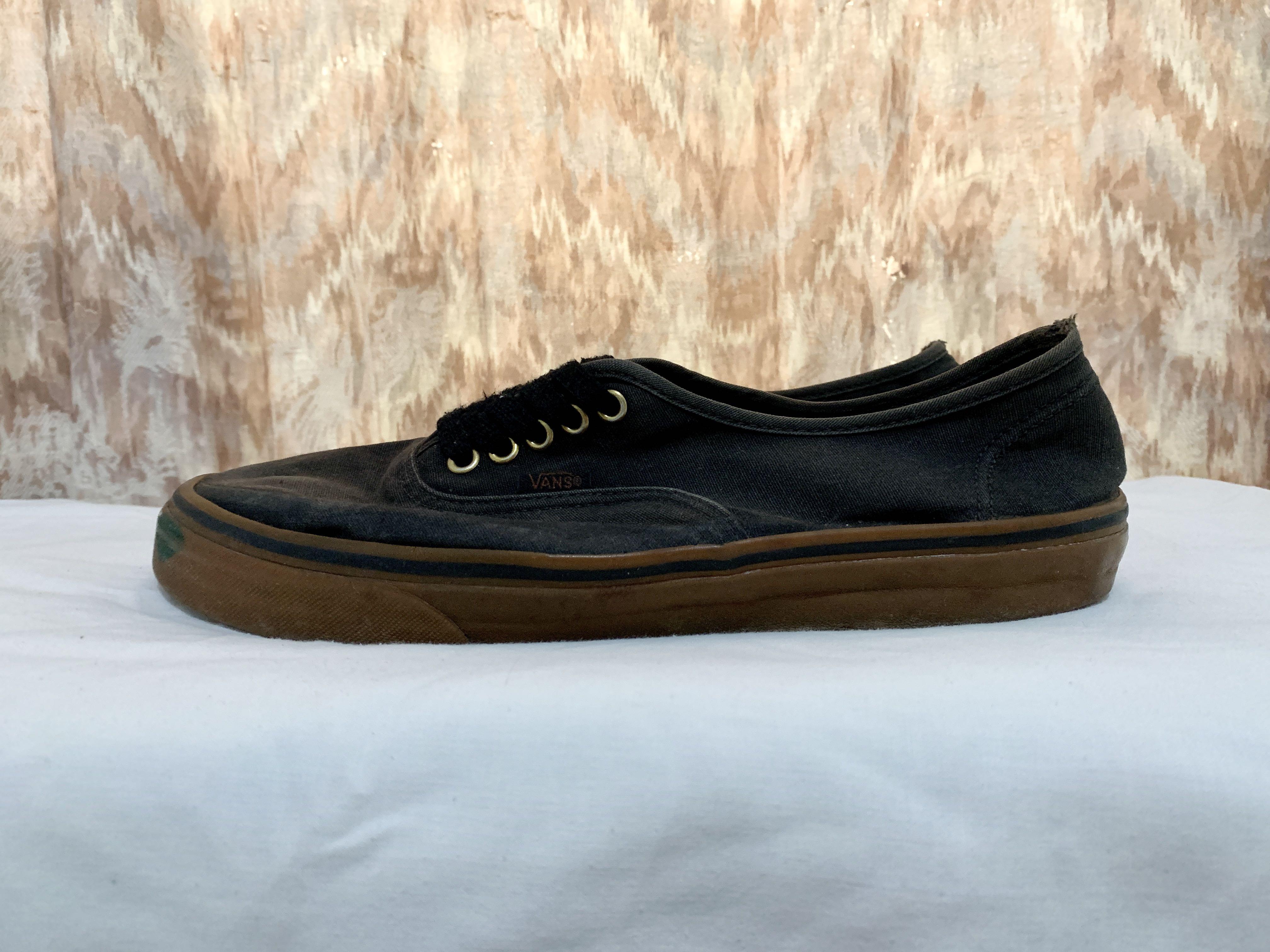 gum sole vans womens