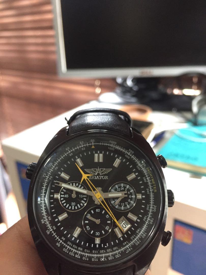 Aviator best sale watch avw5839g4