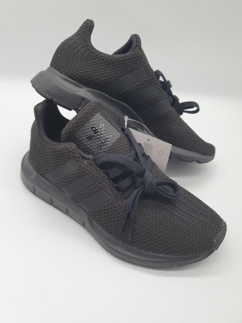 All black swift run adidas outlet