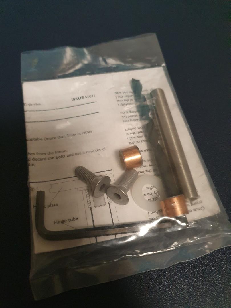 Brompton rear hinge bush and spindle kit