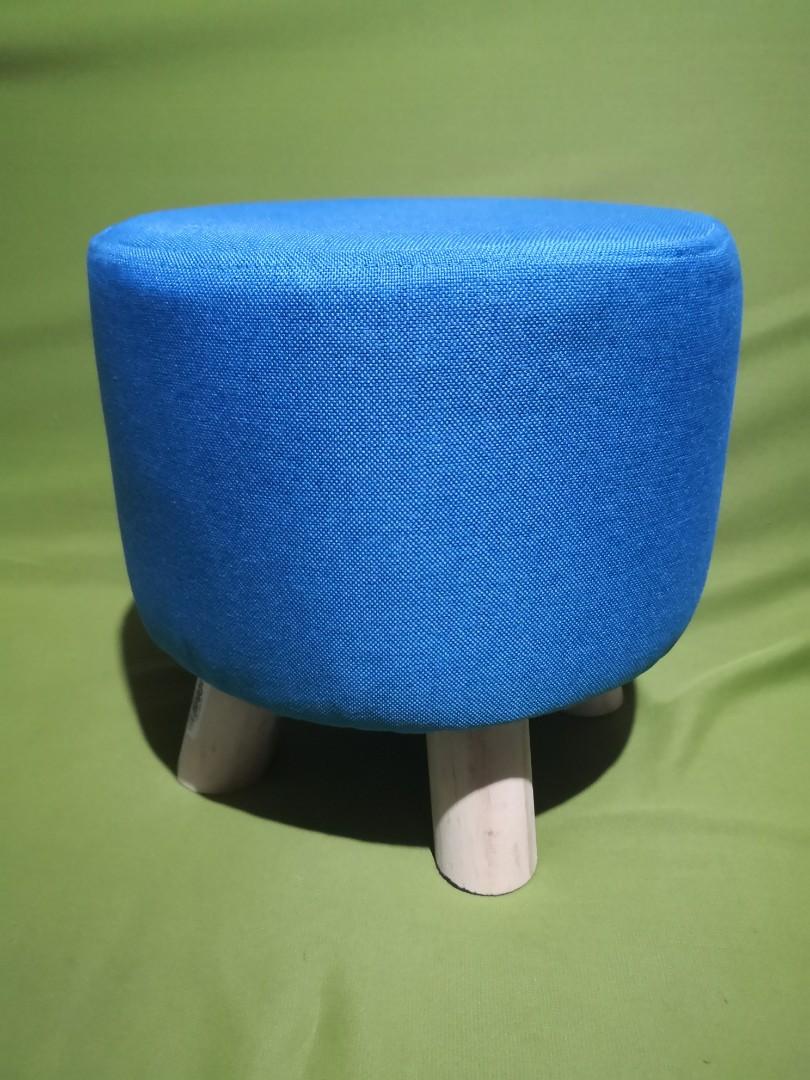 Foot rest stool ottoman, small shoes bench (Category: Storage Boxes & Baskets) located in Paranaque City. Submitted by isay_virtualstore (Listing ID 1049172794, Image 1). Description: Description 【Material】: The frame is made of premium wood,high quality Linen Cover,100%brand new. 【Multifunctional】: Can be used as a footstool, bedside table, extra seating, or a shoe bench ,Suitable for hall, dining room, bedroom, office, living room, study or nur