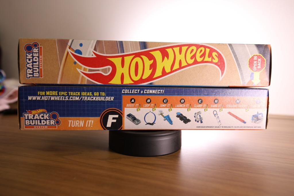 Hot Wheels Track Builder Turn It Curved Track Set F BNIB 2 Sets