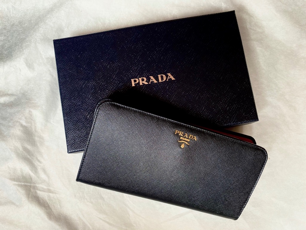 prada saffiano metal