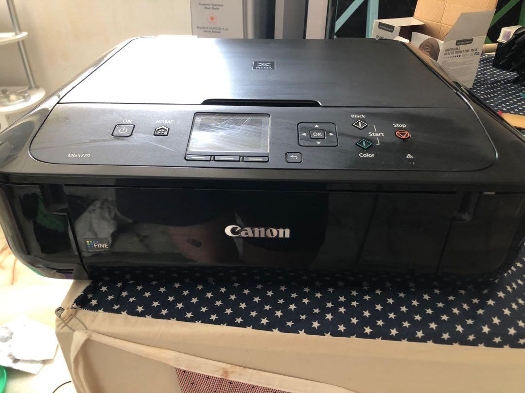 Printer / scanner (Category: Printers, Scanners & Copiers) located in Singapore. Submitted by jodowning (Listing ID 1049064461, Image 1). Description: Fully working Will need ink .