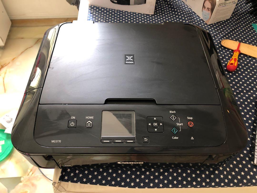 Printer / scanner (Category: Printers, Scanners & Copiers) located in Singapore. Submitted by jodowning (Listing ID 1049064461, Image 2). Description: Fully working Will need ink .