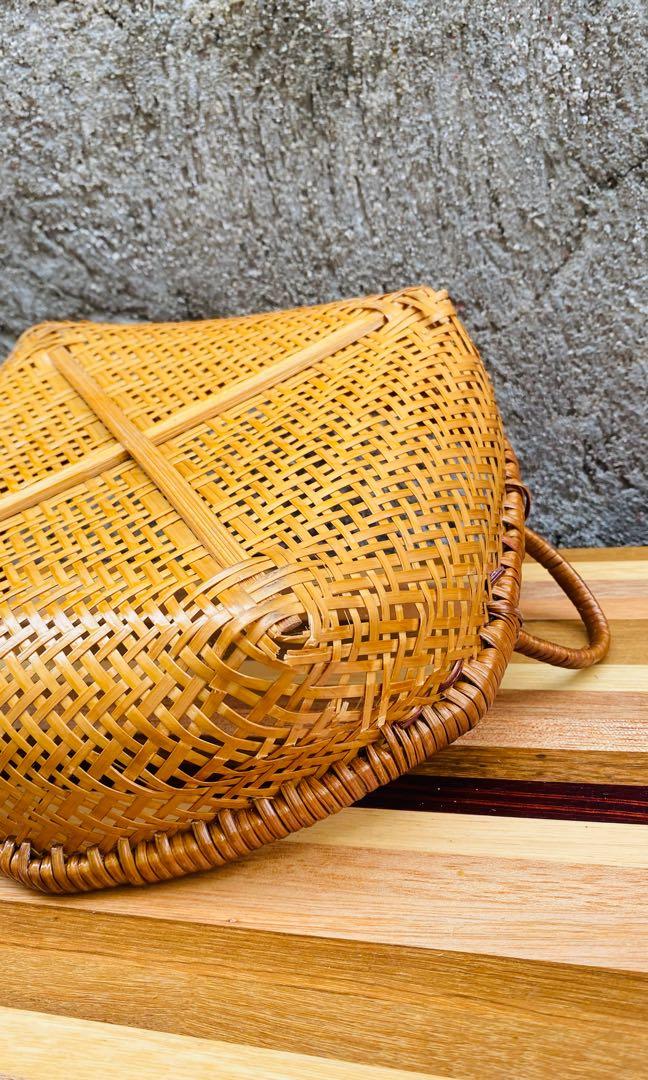 rattan basket (Category: Laundry Baskets) located in Manila. Submitted by annie_annie83 (Listing ID 1049068641, Image 3). Description: .